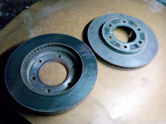 จานเบรคหน้าไททันพลัสคู่ละ1500ของแท้ครับ