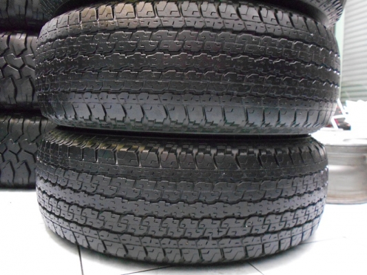 ขายยาง Bridgestone Dueler 265/70/16 กลางปี 11 ดอกสวยใช้ได้ ไม่มีปะ 1 ชุด/ใส่ฟรี ส่งฟรึค่ะ ขายยาง Bridgestone Dueler 265/70/16 กลางปี 11 ดอกสวยใช้ได้ ไม่มีปะ 1 ชุด/ใส่ฟรี ส่งฟรึค่ะ