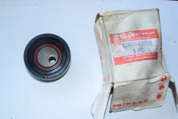 ลูกรอกสายพานราวลิ้น ซูซูกิ คาริเบียน SJ413 แท้ติดรถ