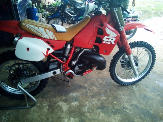 ขาย cr 250 r เก่าเก็บหรือแลกเอ็นดูโล่ คับ (มีคริบvdo) ขาย cr 250 r เก่าเก็บหรือแลกเอ็นดูโล่ คับ (มีคริบvdo)