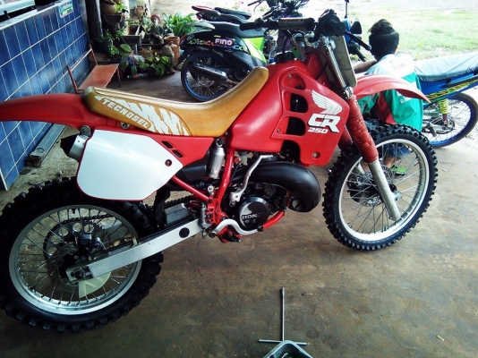 ขาย cr 250 r เก่าเก็บหรือแลกเอ็นดูโล่ คับ (มีคริบvdo) ขาย cr 250 r เก่าเก็บหรือแลกเอ็นดูโล่ คับ (มีคริบvdo)