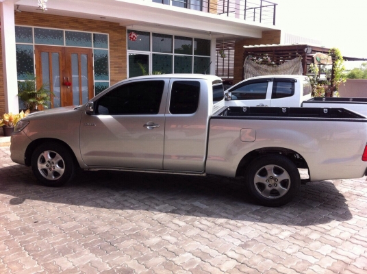 Vigo ติดแก้ส lpg. ปี12 มือเดวป้ายแดง ไม่เคยชนสักครั้ง เครื่อง 2700 เบนซิล Vigo ติดแก้ส lpg. ปี12 มือเดวป้ายแดง ไม่เคยชนสักครั้ง เครื่อง 2700 เบนซิล