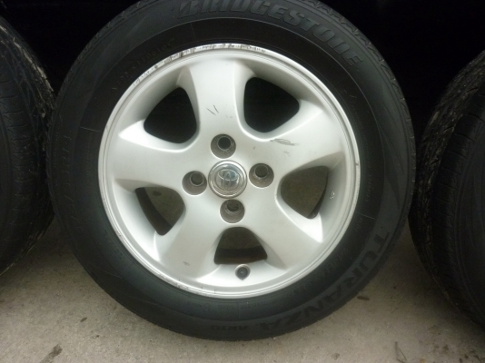 ล้อแม๊กขอบ14พร้อมยาง1ชุด4วงยังสวยราคา5000บ.