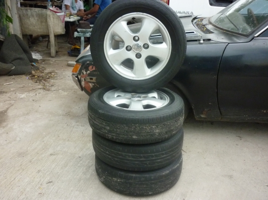ล้อแม๊กขอบ14พร้อมยาง1ชุด4วงยังสวยราคา5000บ.