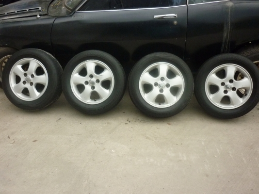 ล้อแม๊กขอบ14พร้อมยาง1ชุด4วงยังสวยราคา5000บ.
