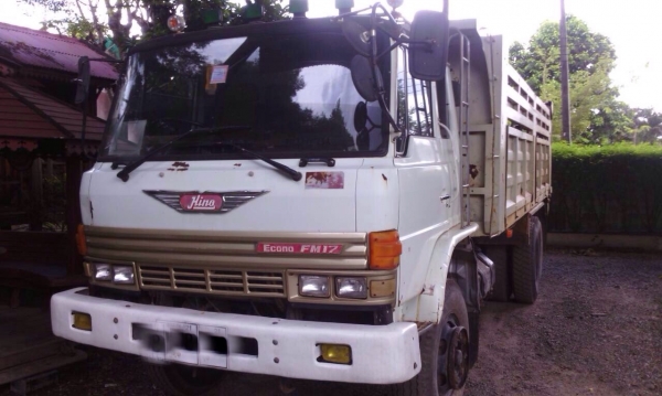 ขายรุบรรทุกสิบล้อดัมพ์ Hino sumo226 เครื่อง EM100-220 แรง 2 เพลา ปี 38 ทะเบียนพร้อม