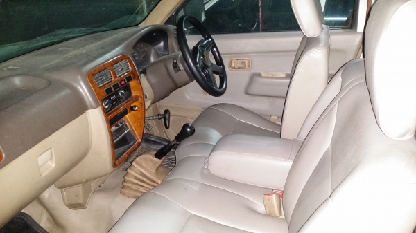 นิสสันฟอนเทียปี2001ดีเซลTD27-2663CCไม่มีชน-ผุ นิสสันฟอนเทียปี2001ดีเซลTD27-2663CCไม่มีชน-ผุ