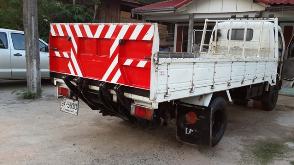 ขายรถ 6ล้อ HINO เครื่อง 121แรงม้า ปี49 รถสวยฯสภาพดี มีลิฟท้ายให้1ตัว สนใจโทรสอบถามครับ