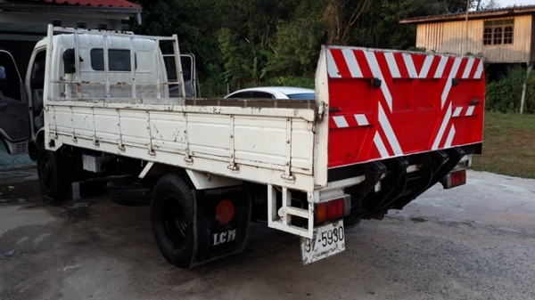 ขายรถ 6ล้อ HINO เครื่อง 121แรงม้า ปี49 รถสวยฯสภาพดี มีลิฟท้ายให้1ตัว สนใจโทรสอบถามครับ