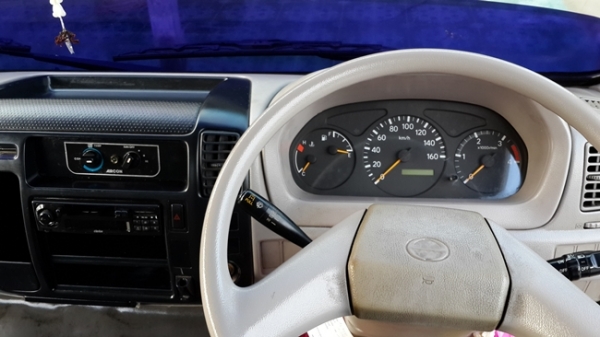 ขายรถ 6ล้อ HINO เครื่อง 121แรงม้า ปี49 รถสวยฯสภาพดี มีลิฟท้ายให้1ตัว สนใจโทรสอบถามครับ