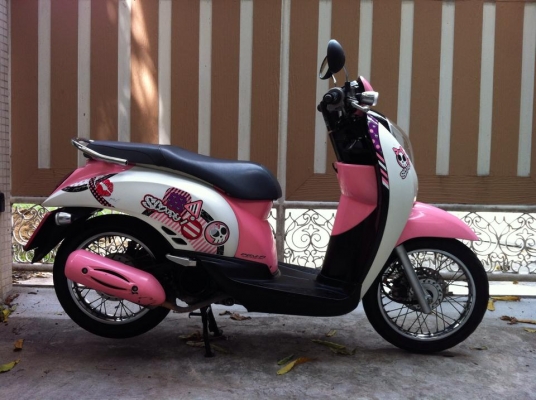 ขออนุญาติขาย HONDA Scoopy-i 110 รถปี55 สีขาวมุก วิ่ง 5,xxx กิโล โอนให้ฟรีครับ ขออนุญาติขาย HONDA Scoopy-i 110 รถปี55 สีขาวมุก วิ่ง 5,xxx กิโล โอนให้ฟรีครับ