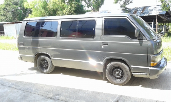 ขายรถตู้ lh61V เครื่อง2l เบาะ4แถว