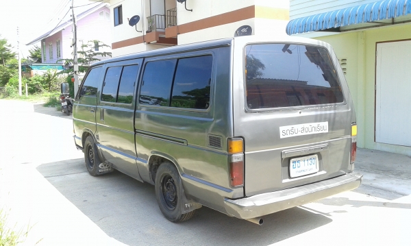 ขายรถตู้ lh61V เครื่อง2l เบาะ4แถว