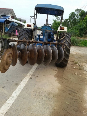 ขายรถไถฟอร์ด T3 ทะเบียนพร้อมโอน ขายถูก