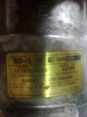 คอมแอร์ รถตู้โตโยต้า