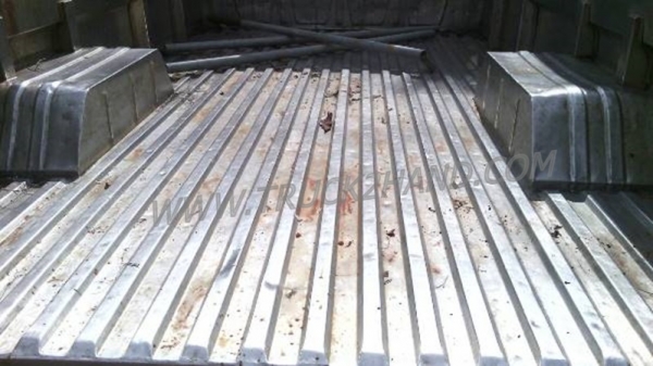 4 ล้อใหญ่ เครื่องนิสสัน ED30 เกียร์นิสสัน คาร์บอน 5เกียร์