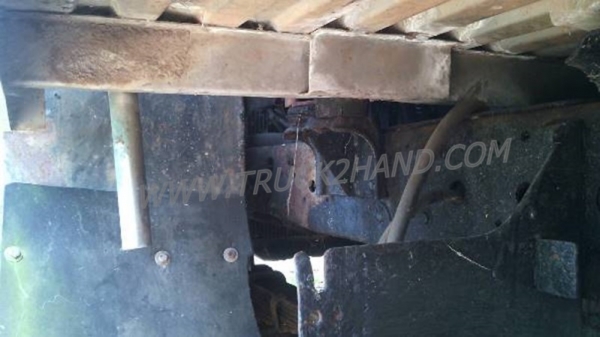 4 ล้อใหญ่ เครื่องนิสสัน ED30 เกียร์นิสสัน คาร์บอน 5เกียร์