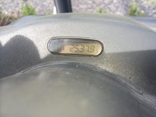 ขายรถยก โฟล์คลิฟ"2,537"ชั่วโมง KOMATSU รุ่น16 ยกได้2.5ตัน ดีเซล4D94LE เดิมๆเครื่องดีมากๆ 280,000 ฿ จะเด็ด 094-4267888 ติดต่อ 24 ชม.