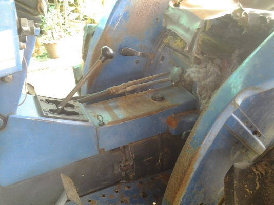 ขายตามสภาพรถไถเอซากิเครื่อง27แรงมีโฟวินมีดันหน้ามีพาน5