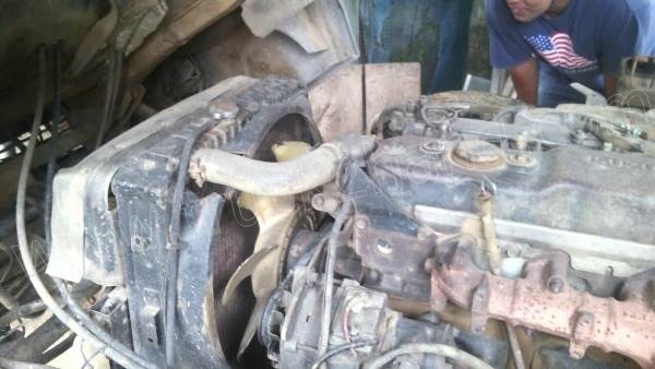 รถบรรทุก 6 ล้อ ISUZU NPR 115 แรงม้า พวงมาลัยเพาเวอร์