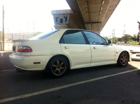 civic eg 4dr แต่ง ferio ตัวนอกเกือบทั้งคัน เครื่อง วีเทค