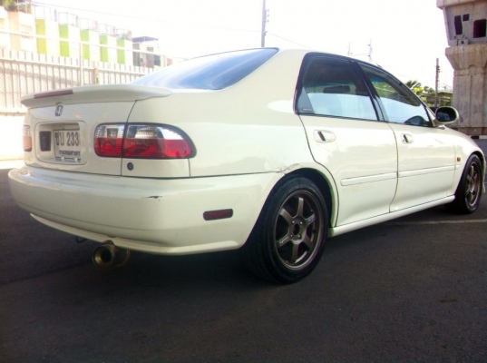 civic eg 4dr แต่ง ferio ตัวนอกเกือบทั้งคัน เครื่อง วีเทค