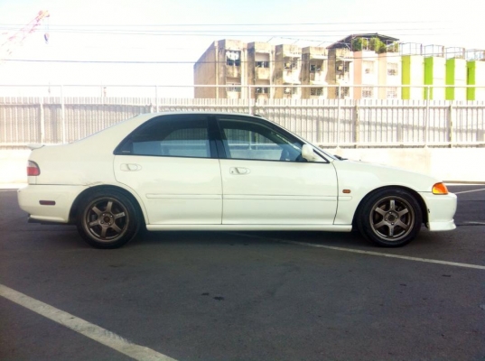 civic eg 4dr แต่ง ferio ตัวนอกเกือบทั้งคัน เครื่อง วีเทค