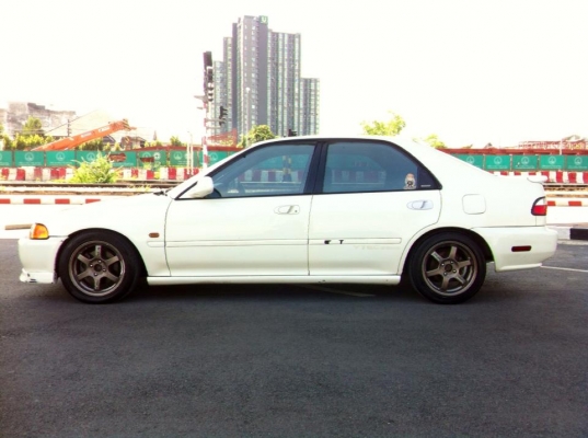 civic eg 4dr แต่ง ferio ตัวนอกเกือบทั้งคัน เครื่อง วีเทค