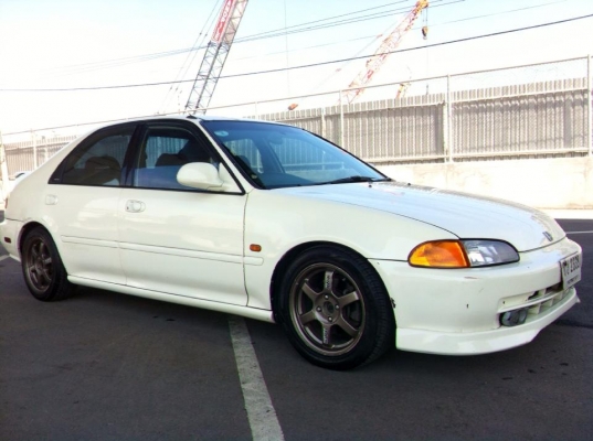 civic eg 4dr แต่ง ferio ตัวนอกเกือบทั้งคัน เครื่อง วีเทค