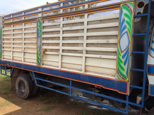 ขายรถ 6 ล้อดั้มเกษตร  HINO  FC สวยๆครับ