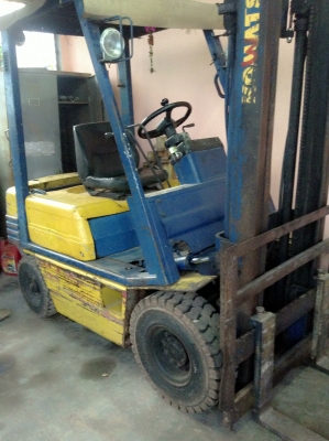 KOMATSU ดีเซล เกียร์ออโต้ KOMATSU ดีเซล เกียร์ออโต้