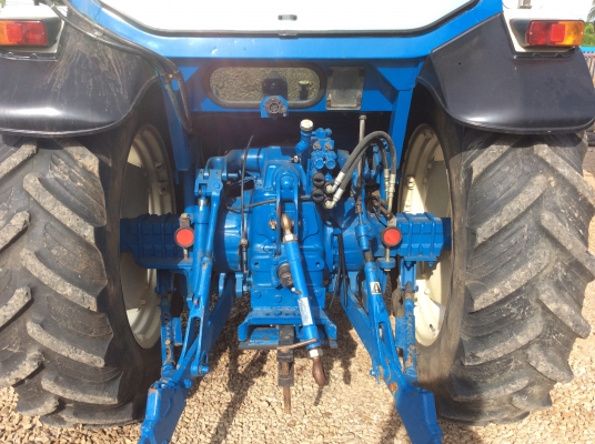 ฟอร์ด. 7810