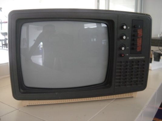 ขายทีวีเก่าโบราณ 2 เครื่อง ขายทีวีเก่าโบราณ 2 เครื่อง