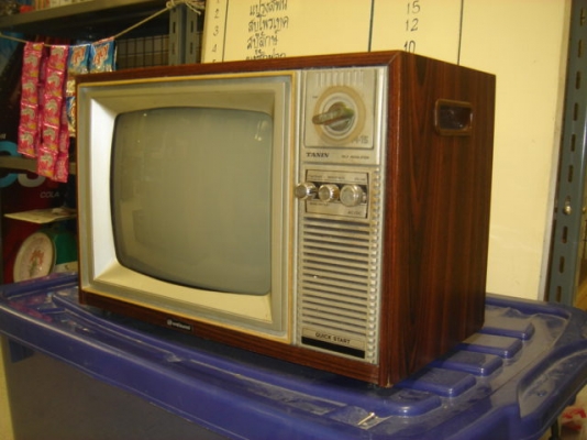 ขายทีวีเก่าโบราณ 2 เครื่อง ขายทีวีเก่าโบราณ 2 เครื่อง