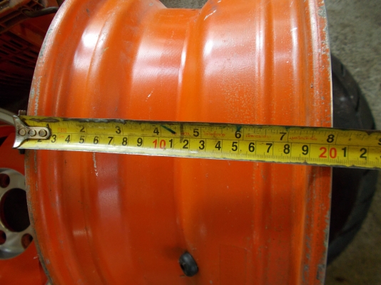 ขายแม็กขอบ15กว้าง7 et-23 มี 2วง มี2 วง ขายแม็กขอบ15กว้าง7 et-23 มี 2วง มี2 วง