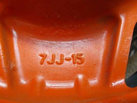 ขายแม็กขอบ15กว้าง7 et-23 มี 2วง มี2 วง ขายแม็กขอบ15กว้าง7 et-23 มี 2วง มี2 วง