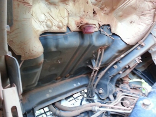 รถฮีโน่ 6 ล้อดั้ม 150 แรงม้า. ปี 54  ( ปลายปี )  สนใจติดต่อ 081 - 6079515