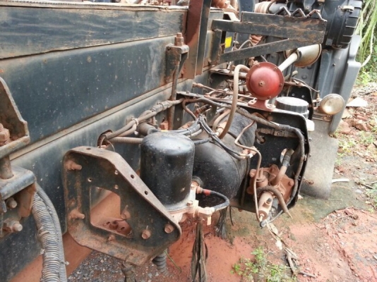 รถฮีโน่ 6 ล้อดั้ม 150 แรงม้า. ปี 54  ( ปลายปี )  สนใจติดต่อ 081 - 6079515