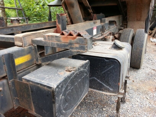 รถฮีโน่ 6 ล้อดั้ม 150 แรงม้า. ปี 54  ( ปลายปี )  สนใจติดต่อ 081 - 6079515