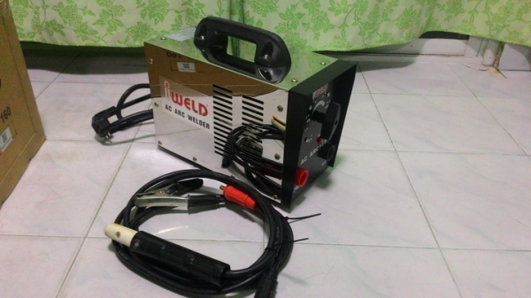 ตู้เชื่อมไฟฟ้า IWELD ขนาด 160 แอมป์ สภาพเหมือนใหม่ครับ