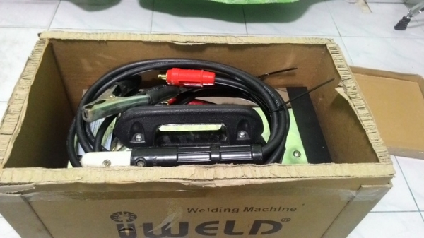 ตู้เชื่อมไฟฟ้า IWELD ขนาด 160 แอมป์ สภาพเหมือนใหม่ครับ