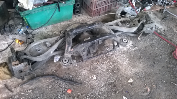 แพหลังe46