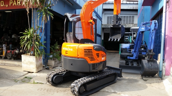 ขาย รถขุด  HITACHI  รุ่น EX30UR-2- แทร็กยางสวย มือสองญี่ปุ่น