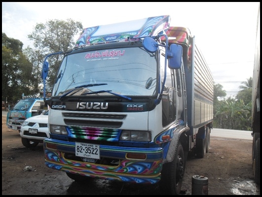 อีซูซุ 210 วางหัว เดกก้า