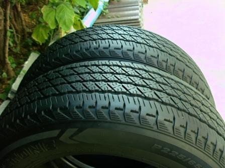 ขายยาง 225 65 17 ปึ 12  1 คู่ ขายถูก