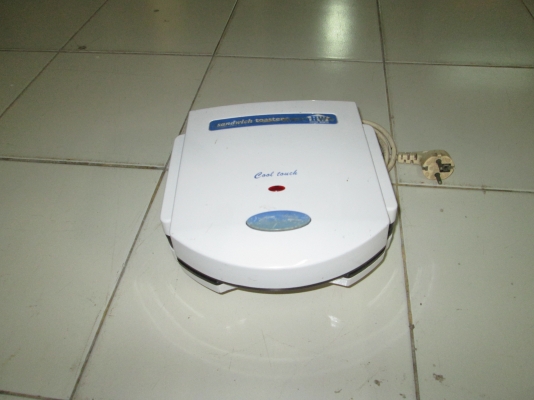 ทำขนมกินกัน     เครื่องทำขนม    ขนมอะไรหนอ   เป็นร่องๆๆ