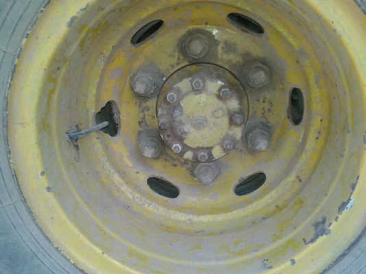 ขาย 6 ล้อ NPR59PU5 กระบะยาว 5 เมตร ปี 35 เครื่อง 4BD1 115 แรงม้า คัสซีสวยตลอดเส้น 6 น็อตหน้า-หลัง เกียร์สั้น ยางเต็ม ทะเบียนพร้อมโอนครับ ขาย 6 ล้อ NPR59PU5 กระบะยาว 5 เมตร ปี 35 เครื่อง 4BD1 115 แรงม้า คัสซีสวยตลอดเส้น 6 น็อตหน้า-หลัง เกียร์สั้น ยางเต็ม ทะเบียนพร้อมโอนครับ