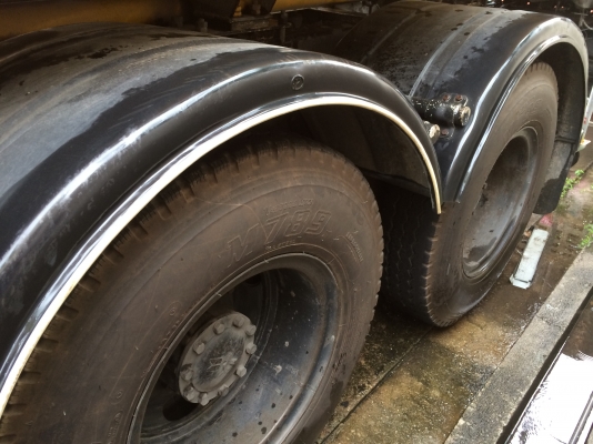 10ล้อน้ำมัน195แรง ISUZU FVM32M R ถัง15000ล.โหลดล่าง รถสวยพร้อมใช้ มือเดียวป้ายแดงจากห้าง...