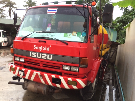 10ล้อน้ำมัน195แรง ISUZU FVM32M R ถัง15000ล.โหลดล่าง รถสวยพร้อมใช้ มือเดียวป้ายแดงจากห้าง...