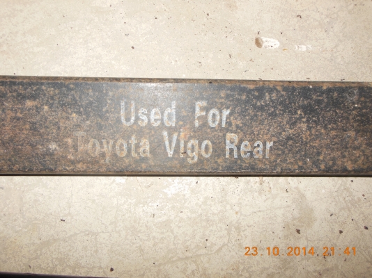 ขายแหนบเสริมปิคอัพบรรทุกโตโยต้าวีโก้ครบชุด